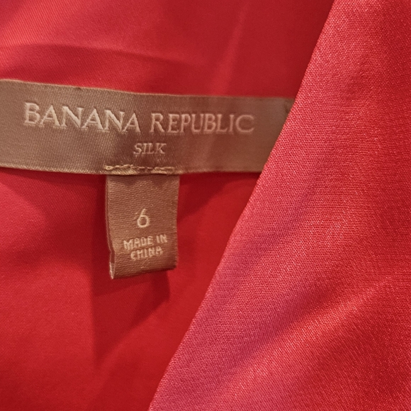 BANANA REPUBLIC silk top size 6 - Picture 2 of 3